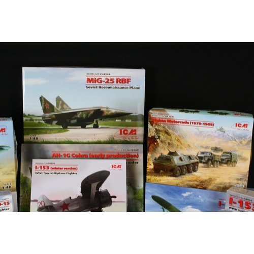 186 - 16 boxed and unbuilt ICM plastic model kits to include 1/32 scale, 1/48 scale, 1/72 scale, 1/35 scal... 