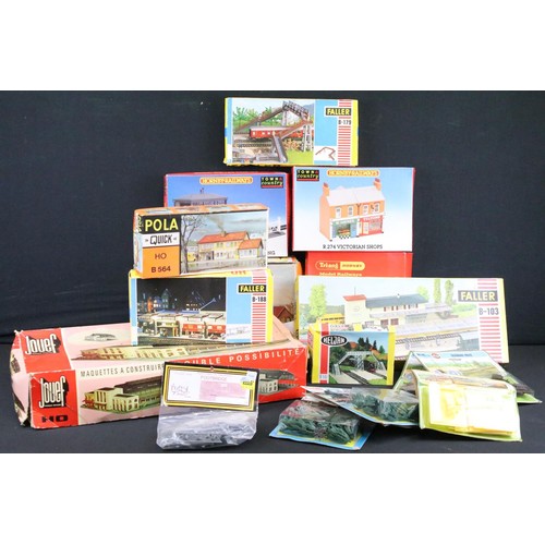 55 - 29 Boxed & carded OO / HO gauge plastic trackside model kits and buildings to include Airfix, Faller... 