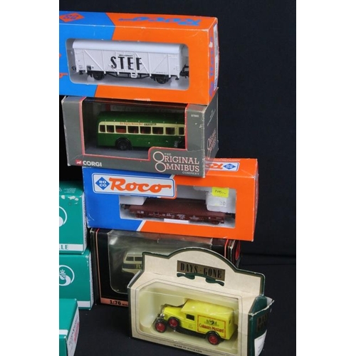 42A - Nine boxed HO gauge items of rolling stock to include Piko 0726 Original Piko Zubehor set, 2 x other... 