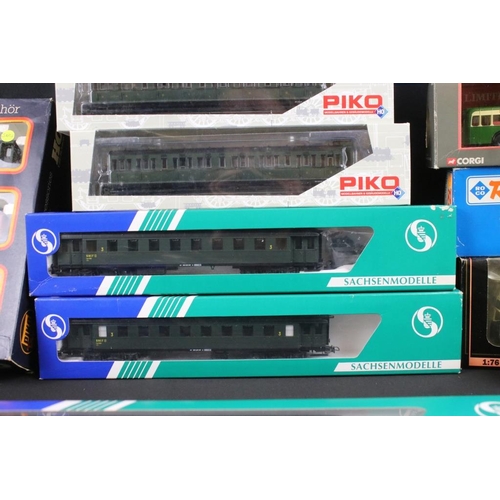 42A - Nine boxed HO gauge items of rolling stock to include Piko 0726 Original Piko Zubehor set, 2 x other... 