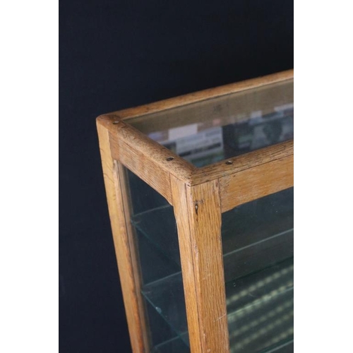 1503 - Dinky Toys point of sale shop counter display cabinet circa 1950's with 4 x internal glass shelves, ... 