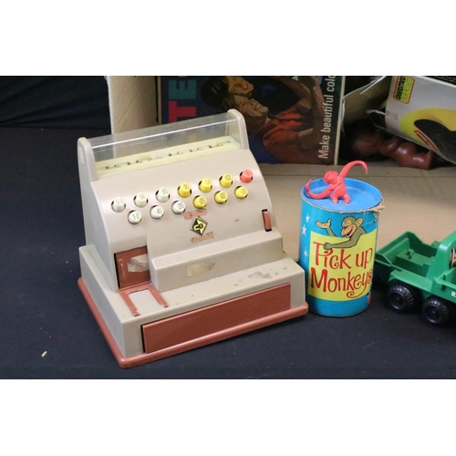 378A - Mixed toys & games to include retro gaming, featuring Grandstand Munchman (tatty box), Parker Blip T... 