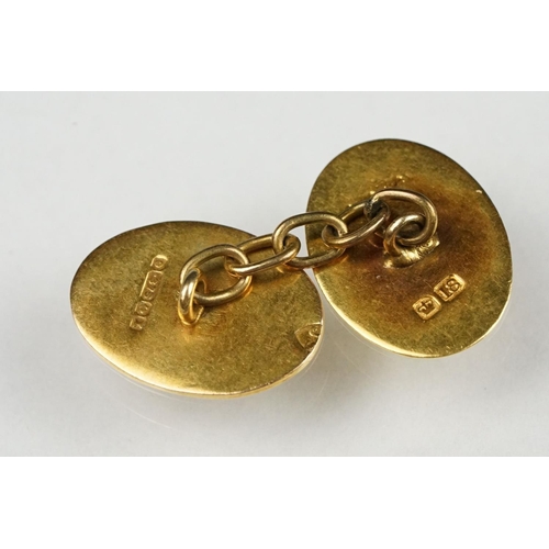 123 - Pair of 9ct and 18ct yellow gold chain link panel cufflinks, each with a plain oval 9ct gold panel a... 