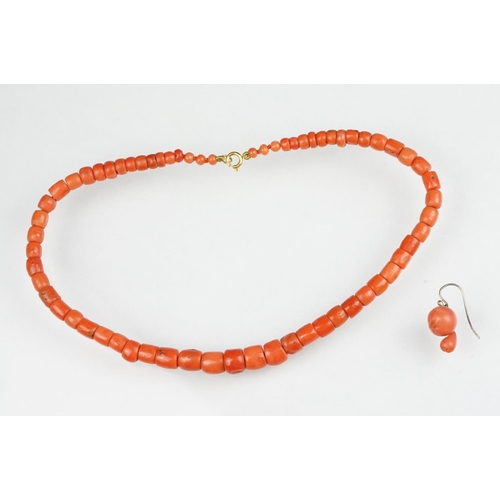 81 - Early 20th century coral graduated bead necklace with 9ct yellow gold clasp, the largest bead measur... 