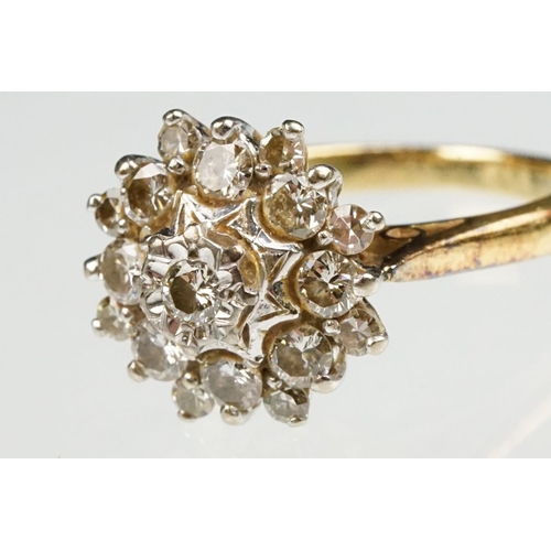 85 - Diamond 18ct yellow gold cluster ring, round brilliant cut diamond to centre weighing approx 0.05 ca... 