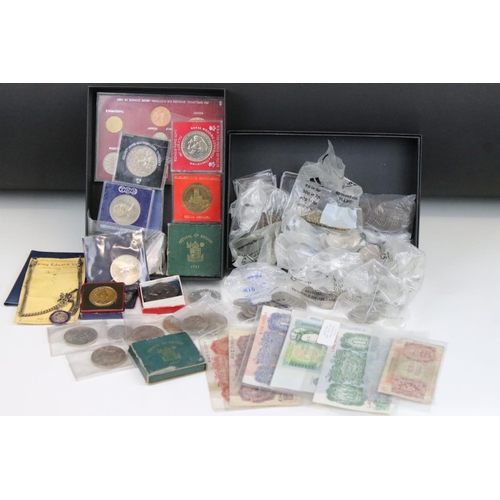 126 - A collection of mainly British pre decimal coins and banknotes to include some silver examples toget... 