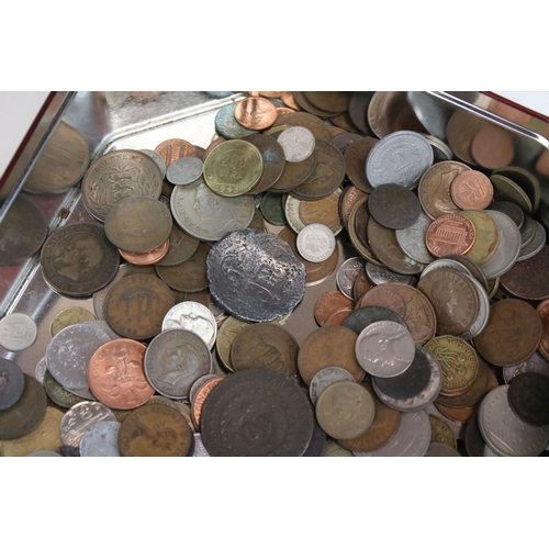 200 - A large collection of British pre decimal and world coins to include many silver examples to include... 