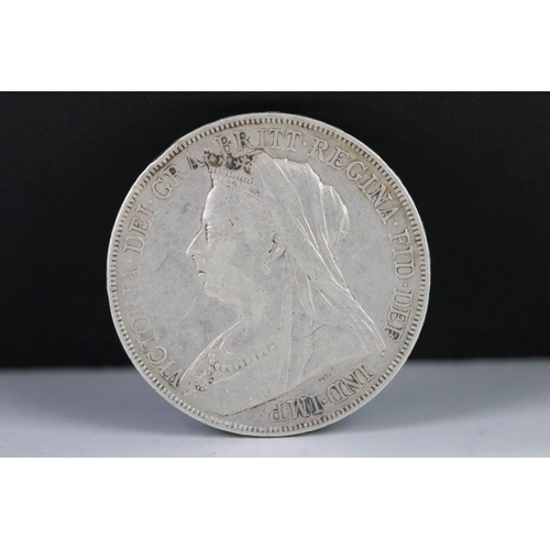 35 - A British Queen Victoria 1900 Silver Full Crown Coin.