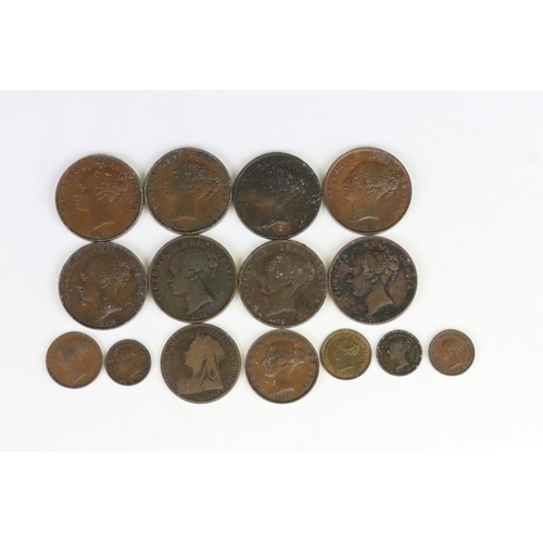 57 - A Small Collection Of British Queen Victoria Coins To Include Pennies, Half Pennies, Farthings And H... 