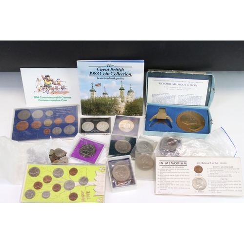 11 - A Small Collection Of Mixed Coins To Include British And American Uncirculated Coin Sets And A Selec... 