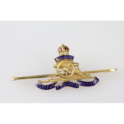 7 - Enamelled 15ct yellow gold Royal Artillery sweetheart brooch, length approx 5cm