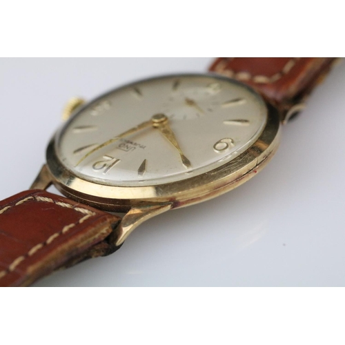 568 - Uno Gents wristwatch, yellow metal case, gilt Arabic and baton numeral markers, engraved presentatio... 