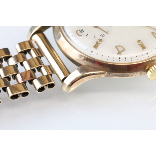 530 - Mid Century Avia hallmarked 9ct gold gentleman's wrist watch having a round face with subsidiary dia... 