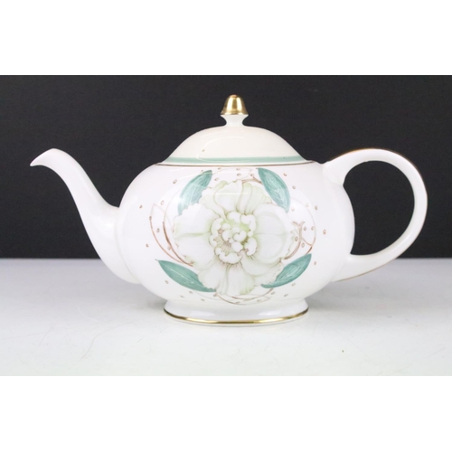 42 - Susie Cooper 'Gardenia' floral tea set for six to include teapot & cover, 6 teacups & saucers, 6 tea... 