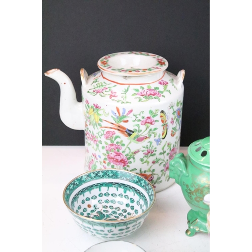 58 - Mixed ceramics, mostly Oriental examples, to include a Famille Rose teapot & cover (17cm high), Fami... 