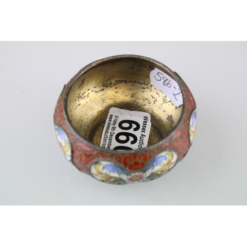 660 - Early 20th Century silver cloisonne enamelled table salt. The table salt having a red ground with pa... 