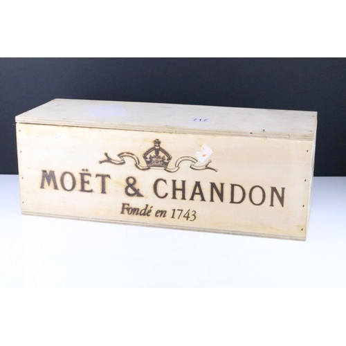 717 - Champagne - Moet & Chandon Brut Imperial, double magnum / jeroboam (3L), 12% vol, wooden cased