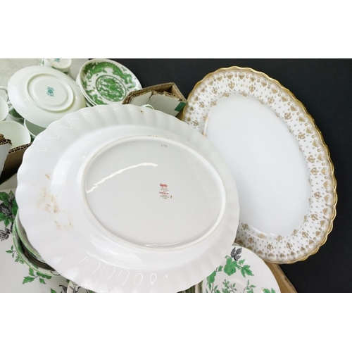 102 - Shelley ' Cellini ' part tea & dinner service to include 6 teacups, 14 saucers, 2 coffee cups, 3 cof... 