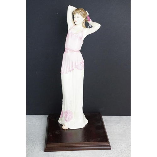 115 - Group of mixed ceramics, glass & collectables to include an early-to-mid 20th century plaster lady f... 