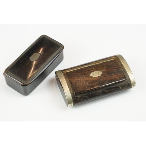 222 - A small group of mixed collectables to include a pocket syringe, vesta cases and snuff boxes.