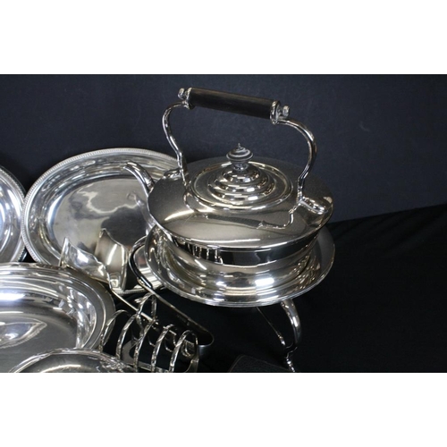 421 - Collection of 20th Century silver plate to include spirit kettle, boiled egg stand, lidded tureen wi... 