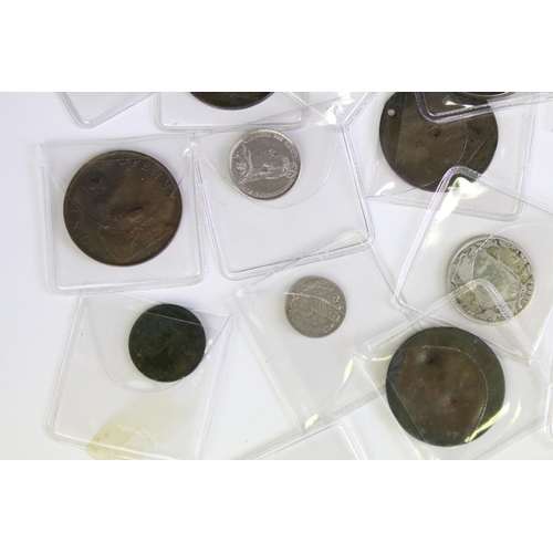 300 - A collection of British Queen Victoria silver and copper coins to include half crown, florin, shilli... 