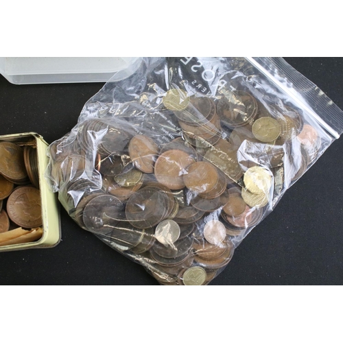 130 - A large collection of coins to include an extensive quantity of British decimal and pre decimal exam... 