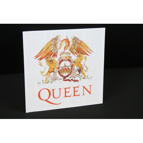 19 - Vinyl - Queen Made In Heaven Ltd Edn coloured vinyl LP on Parlophone 7243 8 36088 1 2. Sleeve, poste... 