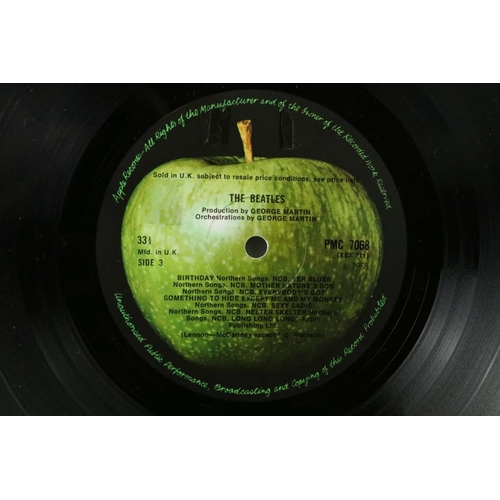 3 - Vinyl - The Beatles White Album (PMC 7067) Mono, No. 0143018, top loader, no EMI on labels, complete... 