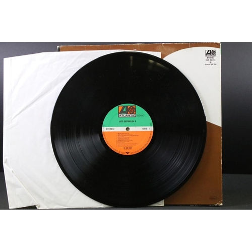 61 - Vinyl & Autograph - Led Zeppelin II. German copy signed and dedicated to front by Jimmy Page “Joe ! ... 