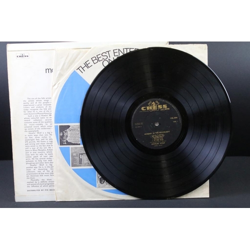 70 - Vinyl - Howlin' Wolf Moanin' In The Moonlight on Chess Records CRL 4006, gold and black labels, mono... 