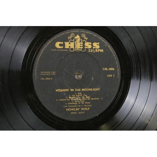 70 - Vinyl - Howlin' Wolf Moanin' In The Moonlight on Chess Records CRL 4006, gold and black labels, mono... 