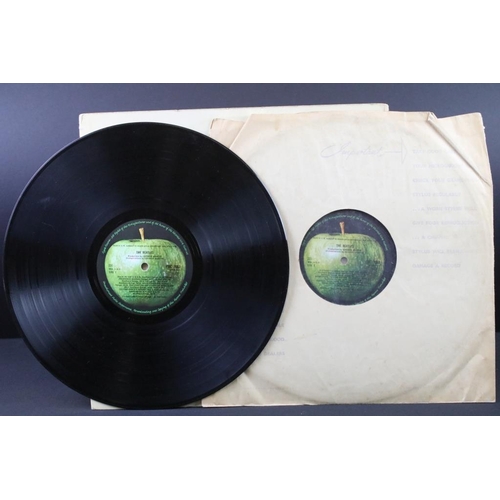 71 - Vinyl - The Beatles White Album PMC 7067 No. 0022046, top loader, mono, mfd. in UK label text, no in... 