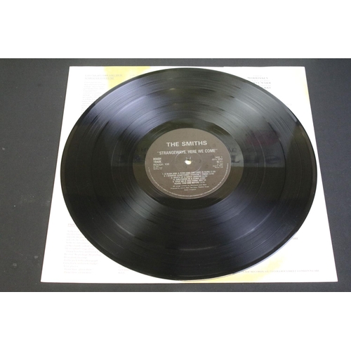 118 - Vinyl - 4 The Smiths LPs to include Strangeways Here We Come, The World Won't Listen, The Queen Is D... 