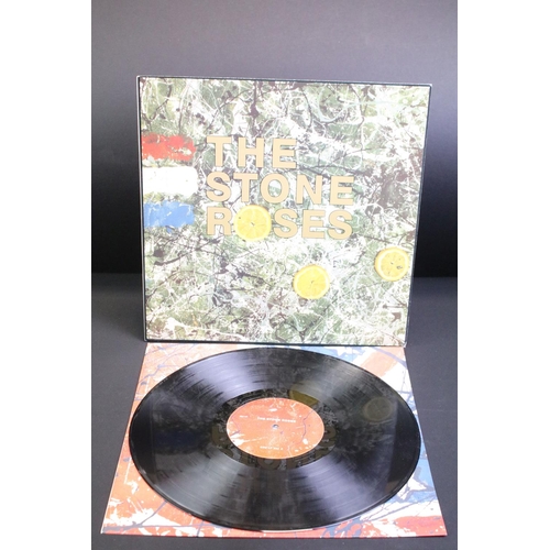 446 - Vinyl / CDs - 1 album, 2 12”, 1 7” and 2 CDs by The Stone Roses to include : Stone Roses (Silvertone... 