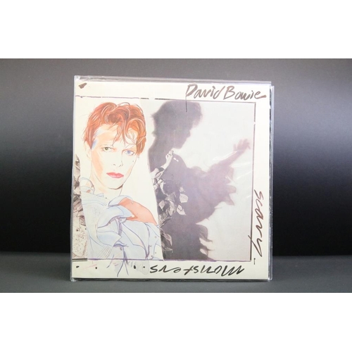 190 - Vinyl - 10 David Bowie foreign pressing albums to include: Pinups (original French issue + insert RS... 