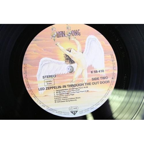 156 - Vinyl - 3 Led Zeppelin LPs to include II (original Spanish pressing on Hispa Vox HAT 421/43) fully l... 