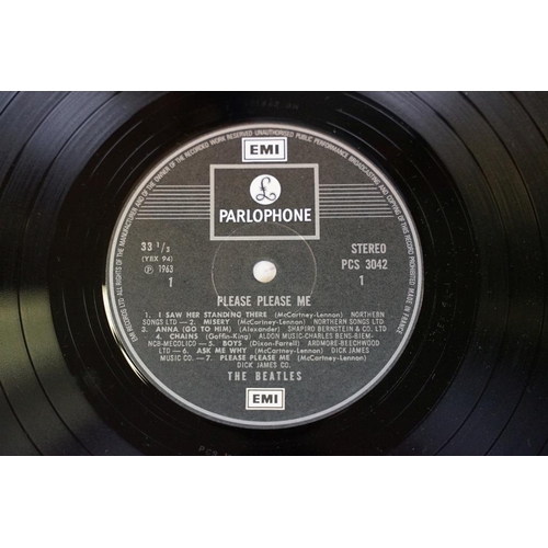 226 - Vinyl - 3 The Beatles LPs to include Revolver (PCS 7009), Please Please Me x 2 (PCS 3042).  All 2 bo... 