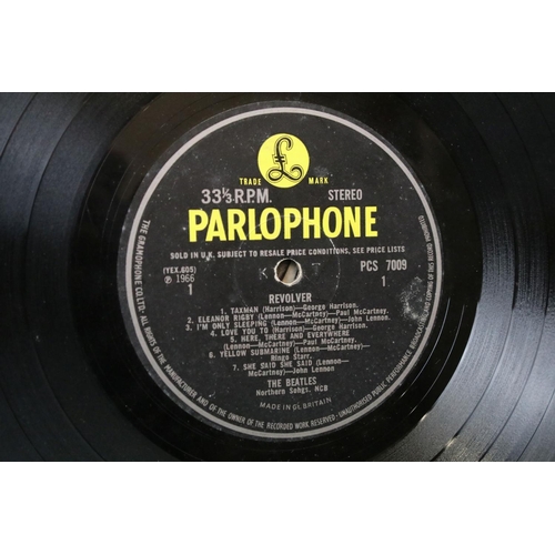 298 - Vinyl - The Beatles Revolver LP on Parlophone PCS 7009.  Yellow & Black labels, Sold In UK and The G... 