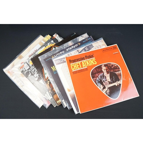 309 - Vinyl - Approx 100 Chet Atkins LPs and Box sets spanning his career including early releases, foreig... 