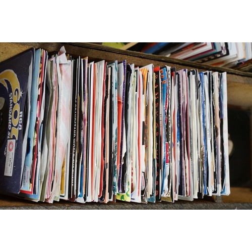 326 - Vinyl - Collection of over 400 7