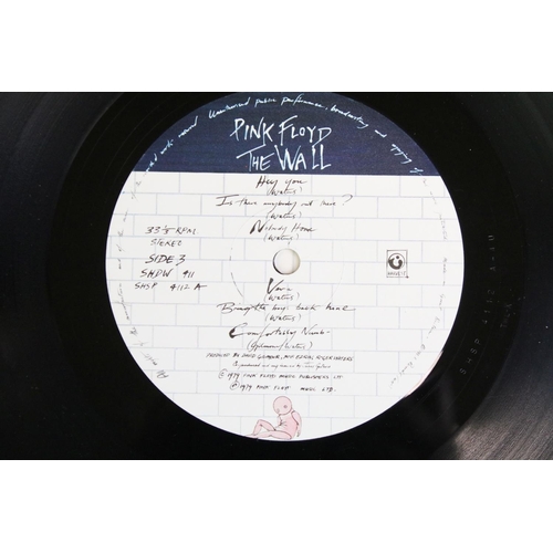 626 - Vinyl - 2 Pink Floyd LPs to include Wish You Were Here (SHVL 814) and The Wall (SHDW 411) thumb notc... 