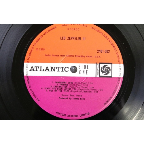 627 - Vinyl - Led Zeppelin 3 LP on Atlantic 2401002 red and purple Atlantic label, no Peter Grant credit, ... 