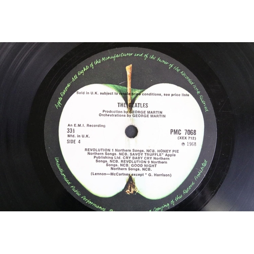 624 - Vinyl - The Beatles White Album (PMC 7067/8) No. 0249004, top loader, mono, no photographs, poster (... 