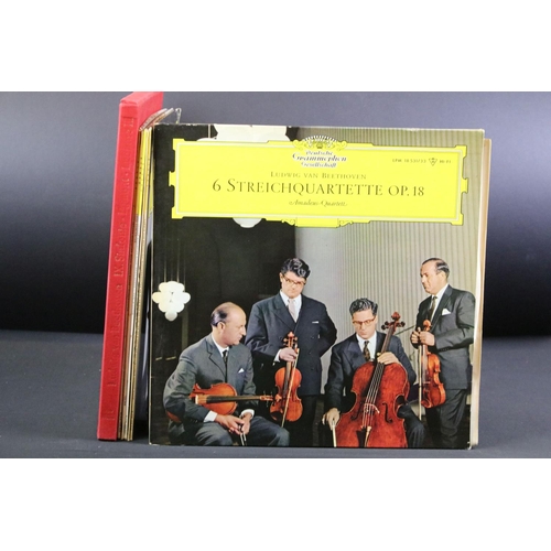 324 - CLASSICAL RECORDS / BOX SETS - 7 RARE DEUTCHE GRAMMOPHON STEREO BOX SETS and ALBUMS.  1. DGG SLPM 13... 