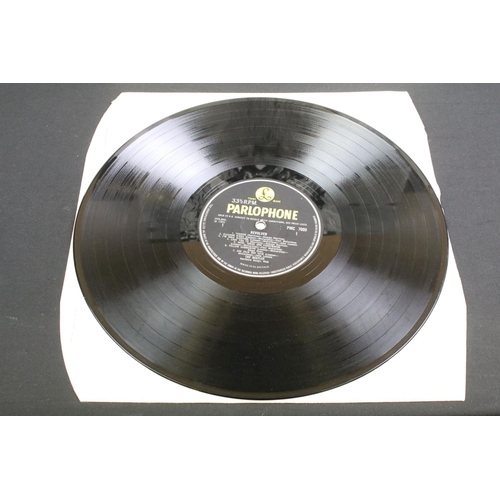 635 - Vinyl - 2 The Beatles LPs to include Revolver (PMC 7009) The Gramophone Co Ltd and Sold In UK to lab... 