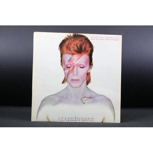 637 - Vinyl - 8 David Bowie LPs to include Diamond Dogs (with Fanclub insert), Space Oddity, Hunk Dory (wi... 