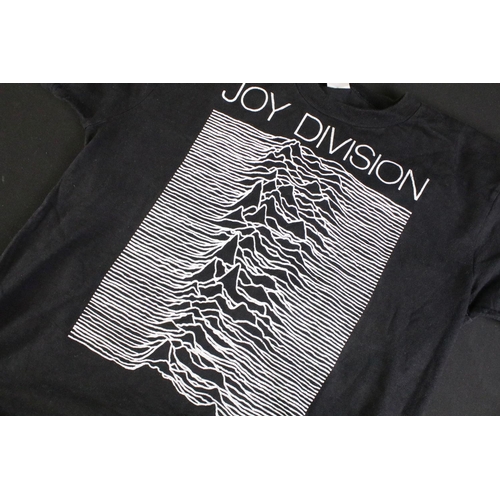 720 - Memorabilia - Vintage Joy Division t-shirt with Unknown Pleasures logo.  Very good condition. Size m... 