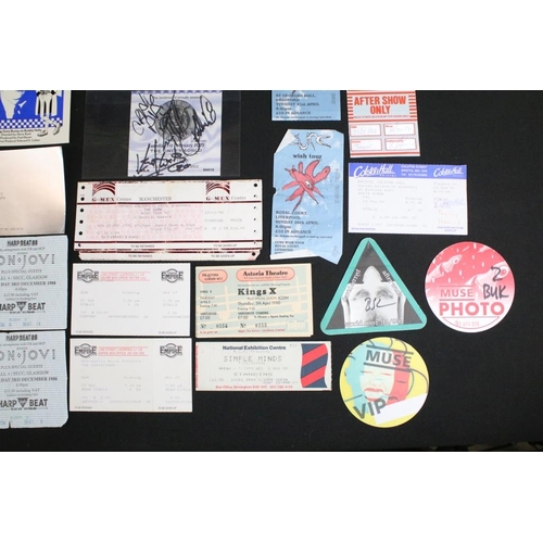 729 - Memorabilia - Collection of gig tickets and tour passes to include The Cure, Bon Jovi, Muse, Simple ... 