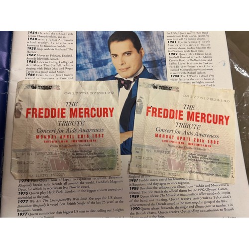 707 - Memorabilia - Queen / Freddie Mercury 7 official memorabilia items from the Freddie Mercury Tribute ... 